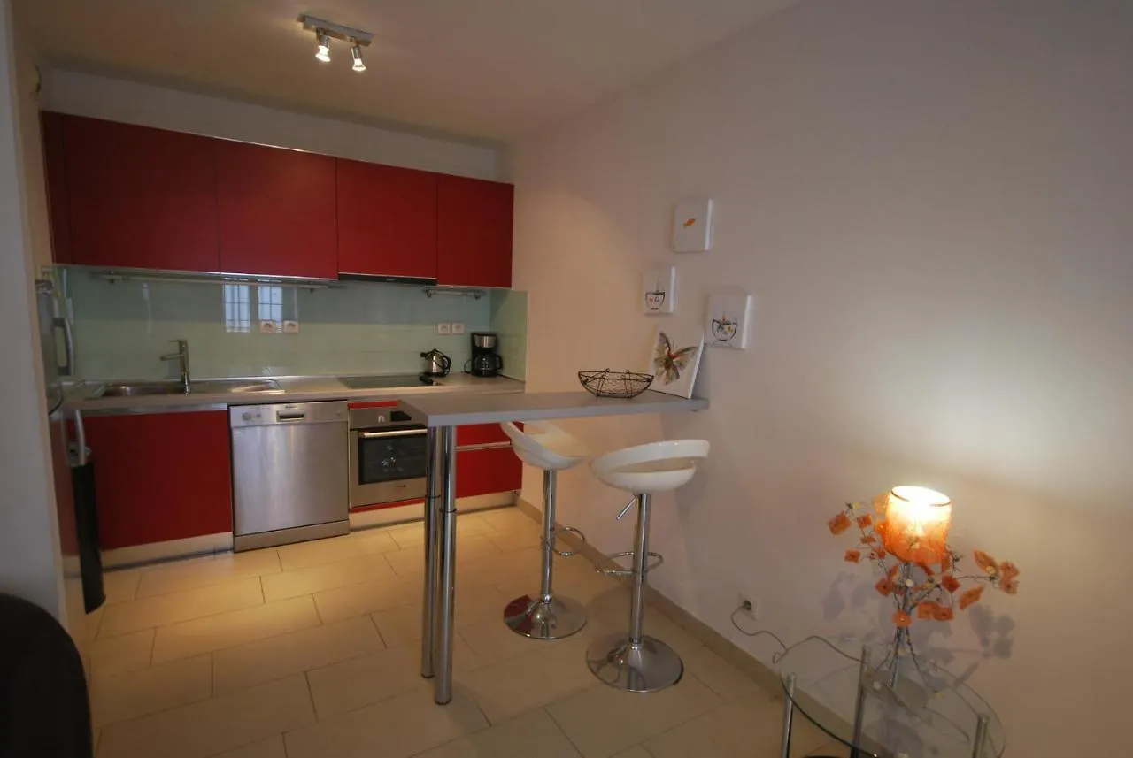 Vieux Port One Bedroom Apartment A08 Cannes 0*,  Franciaország